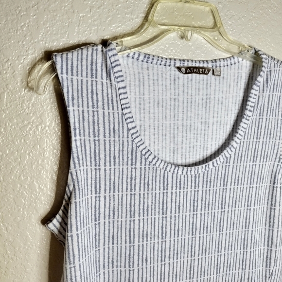 Athleta Women Stripe Breezy High Low Muscle Tank Top sz S - Picture 6 of 6